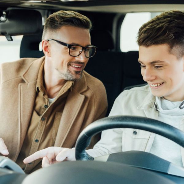 Guida accompagnata a 17 anni